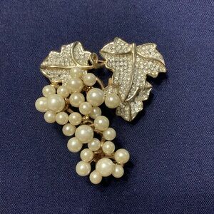 Vintage faux cluster pearl grape leafs and rhinestone brooch